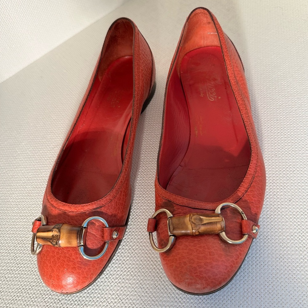 Gucci Women's Red Leather Ballet Flats with Classic Bamboo Buckle